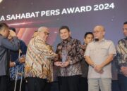 Kooperatif Dengan Media, Plt Dirut Perumda Tirtanadi Ewin Putra Dianugerahi Sahabat Pers 2024