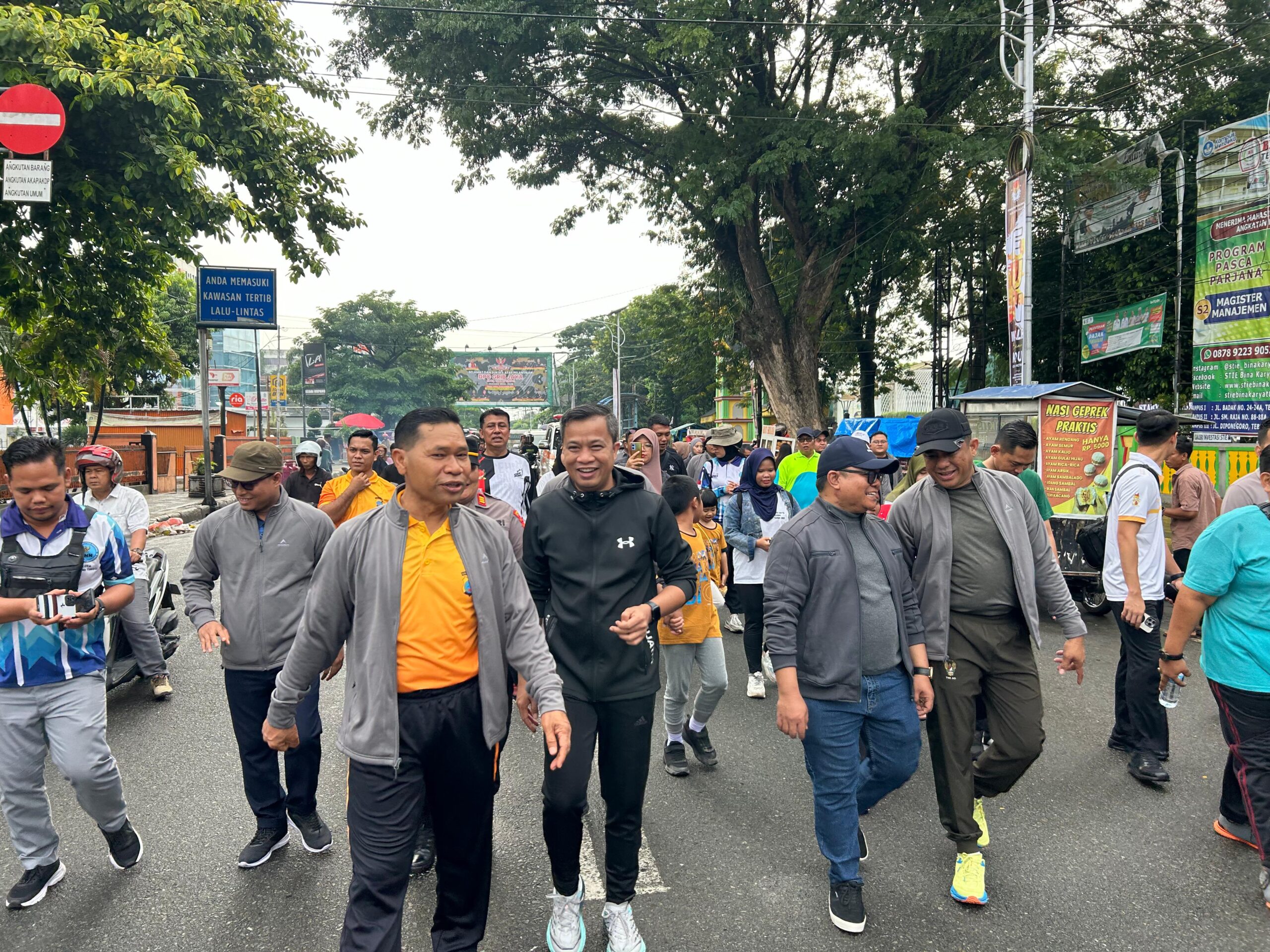 Kampanyekan Pilkada Damai, Pj Wali Kota Fun Walk Bersama Forkopimda Dan KPU Kota Tebingtinggi