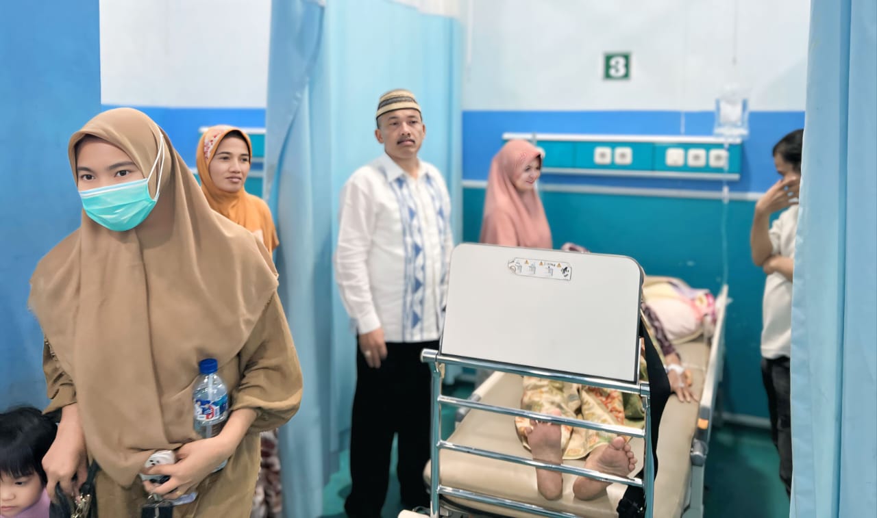 Pulang Shalat Subuh, H Sarjani Pantau Pasar