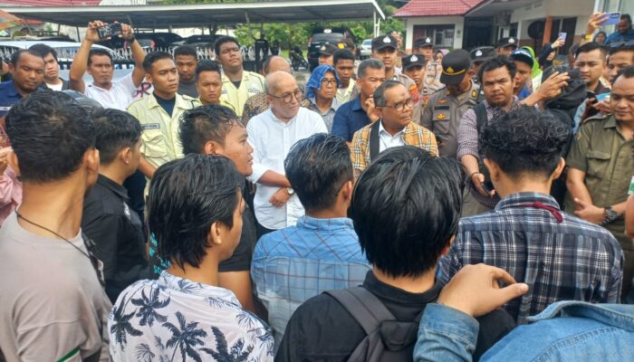 Mahasiswa Desak MWA Periksa Rektor USU