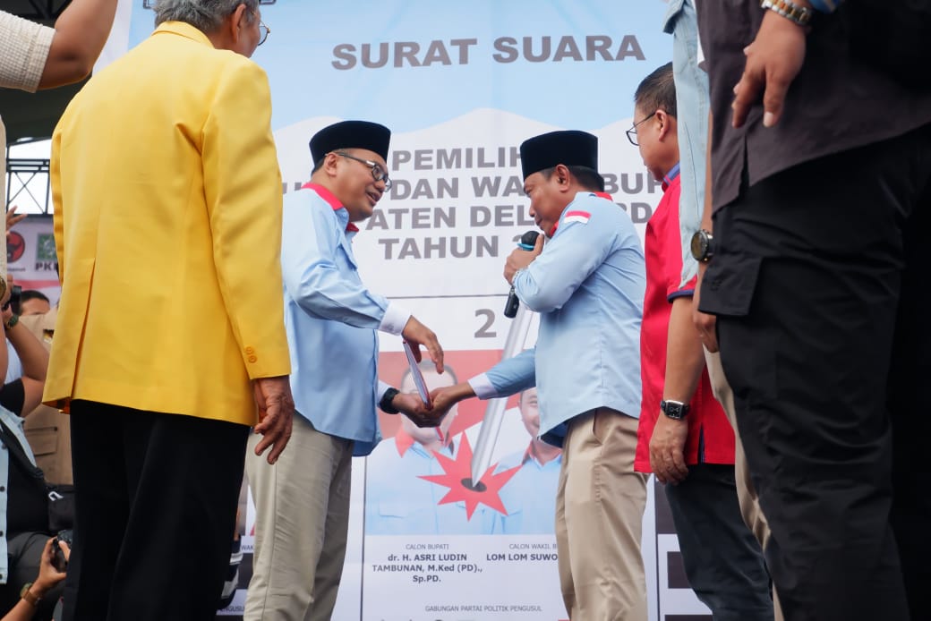 Ribuan Massa Tumpah Ruah Pada Kampanye Akbar Asri Tambunan-Lom Lom Suwondo Ribuan Massa Tumpah Ruah Pada Kampanye Akbar Asri Tambunan-Lom Lom Suwondo