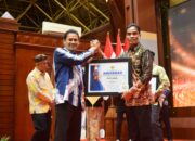 Pemko Langsa Terima Penghargaan KIA Kategori Badan Publik Kualifikasi Informatif