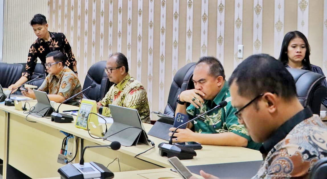 Plt Bupati Simalungun Hadiri Pertemuan Dengan Tim Desk Koordinasi Pilkada Dari Kemenko Polkam RI Secara Virtual