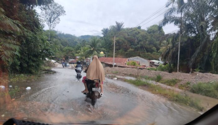 Dinas PUPR Rampungkan Tanggap Darurat Banjir Di Desa Lawe Sarap Agara