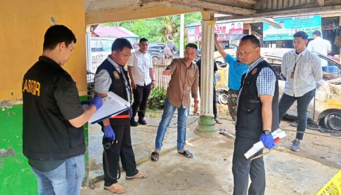 Tim Labfor Poldasu Selidiki Mobil Timses Cabup/Cawabup Aceh Timur 01 Dibakar OTK