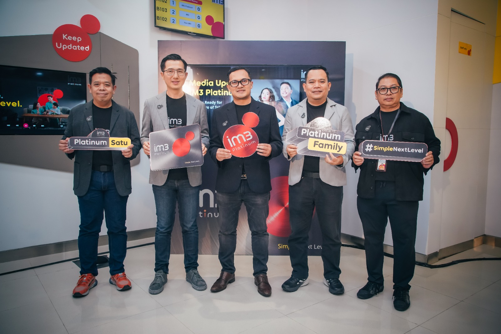 Indosat Ooredoo Hutchison (Indosat atau IOH) melalui brand IM3, meluncurkan kembali layanan pascabayar yang bertransformasi dengan identitas baru, IM3 PLATINUM.
