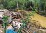 Rumah Keluarga Miskin Itu Ambruk, Dinsos Diminta Tak Menutup Mata