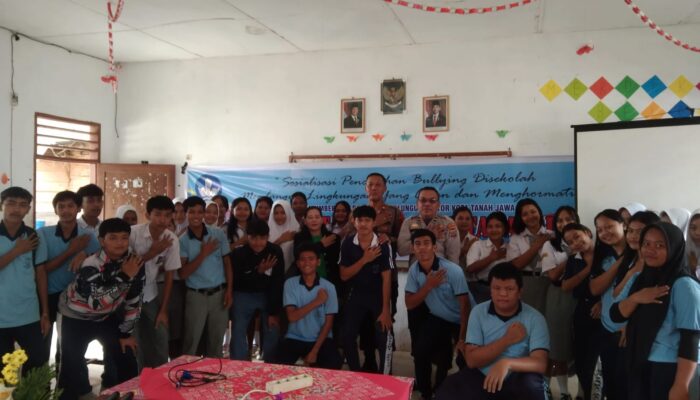 Polsek Tanahjawa Sosialisasi Pencegahan Bullying Dan Anti Radikalisme Di SMK Tunas Jaya