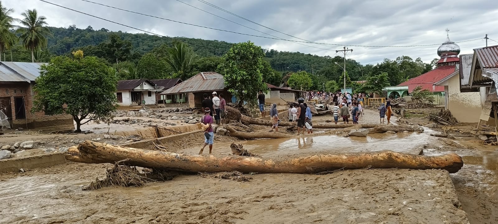 Banjir Bandang Di Tapsel, 2 Tewas Dan 3 Desa Rusak Parah