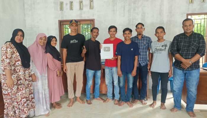 Pemuda Kampung Alue Sengang Dilatih Jadi Konten YouTube
