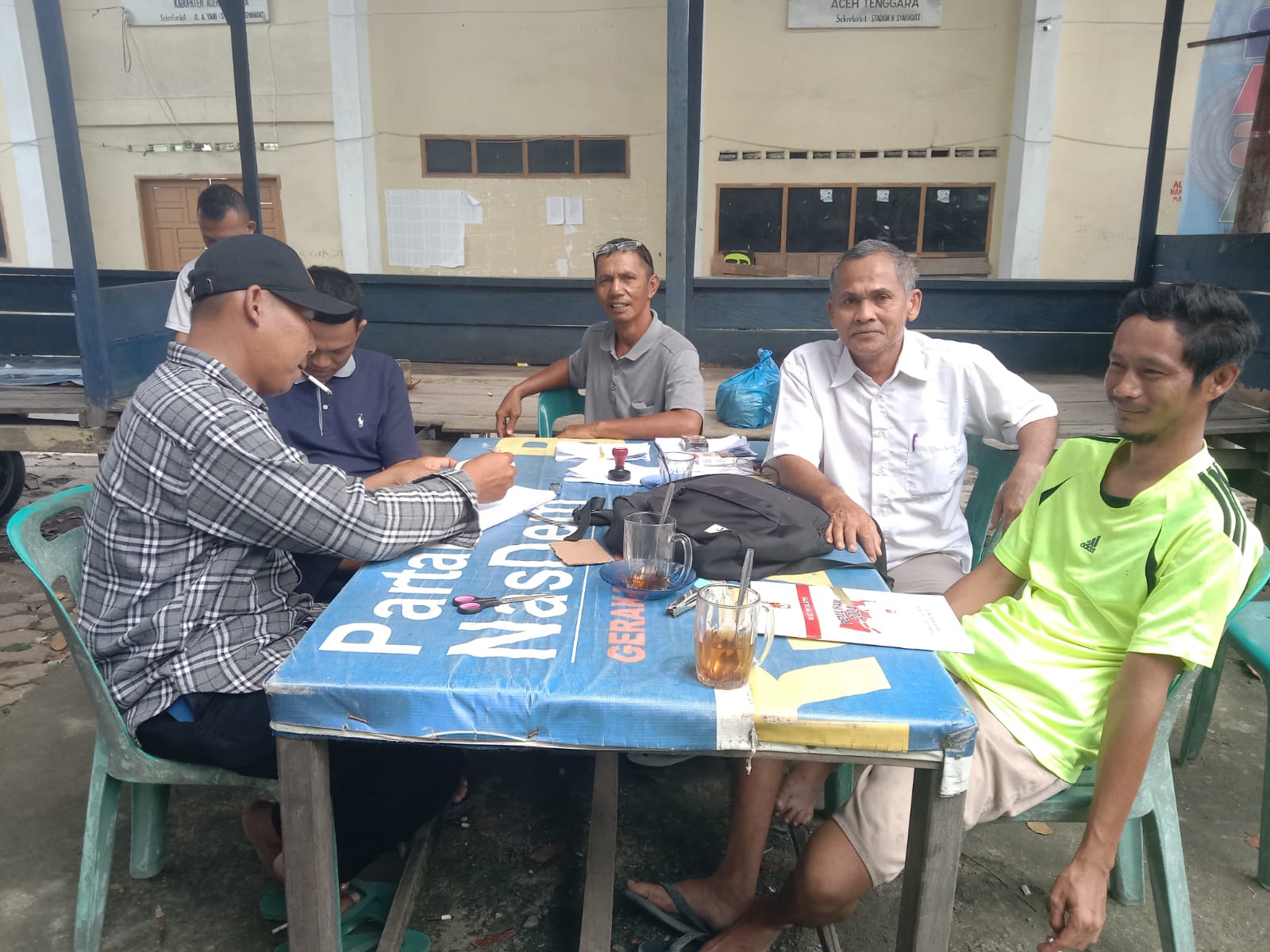 Warga Agara Mulai Ambil Undangan mencoblos Pilkada