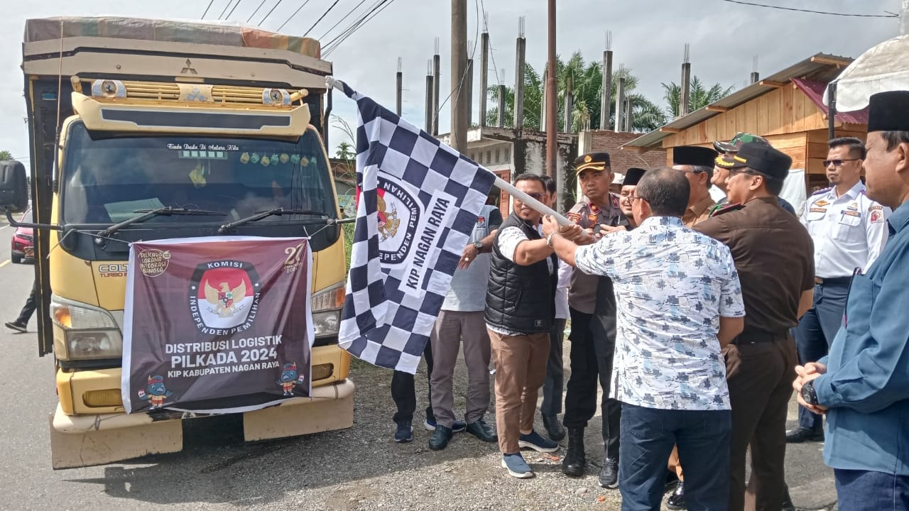 Pj Bupati Lepas Distribusi Logistik 320 TPS