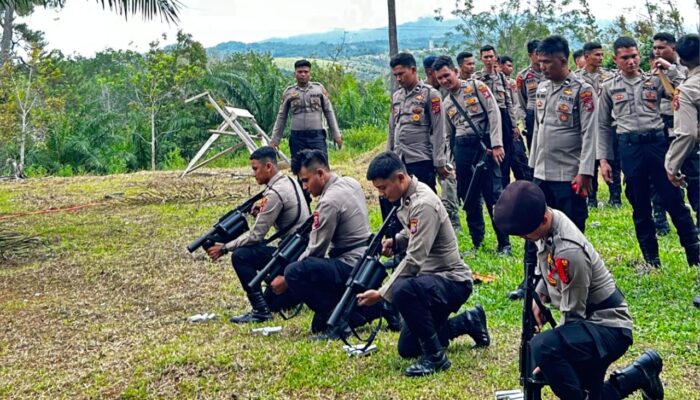 Amankan Pilkada Sidimpuan, Polisi Latihan Tembak Gas Air Mata