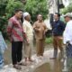 Ketua DPRK Tinjut Banjir Perumahan Tergenang Banjir Di Gampong Emperom