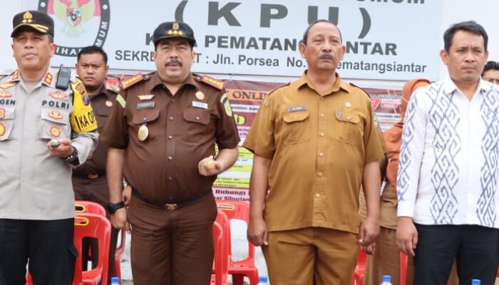 Kapolres P. Siantar Saksikan Pelepasan Logistik Pilkada
