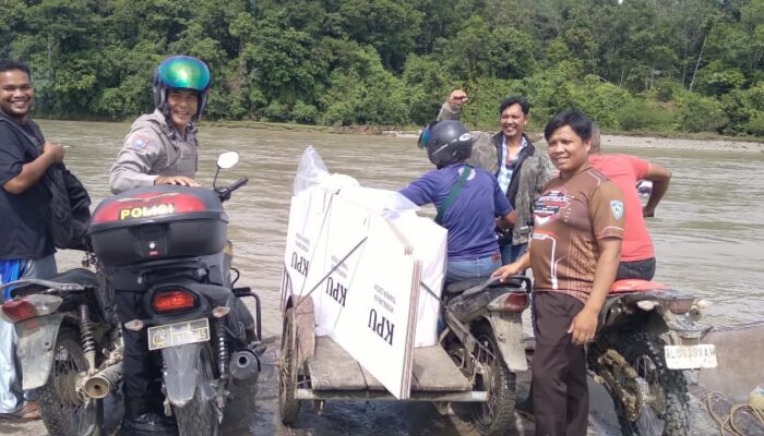 Distribusi Logistik Ke Wilayah Konflik Rawan Gajah Desa Tuwi Meuleusong