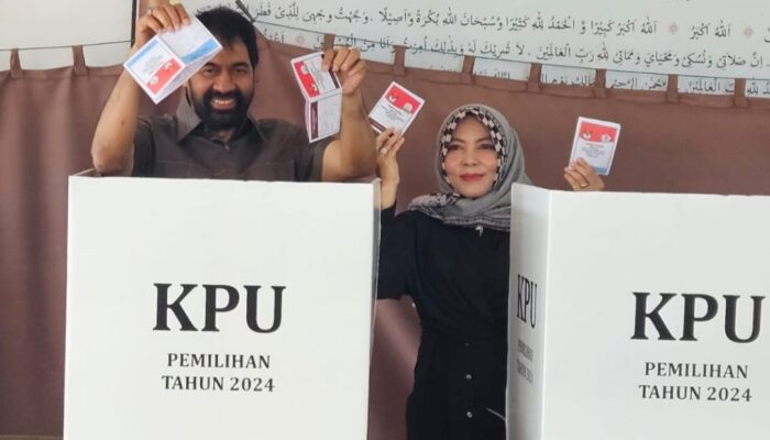 Mualem Nyoblos Di TPS 02 Mane Kawan Seunuddon