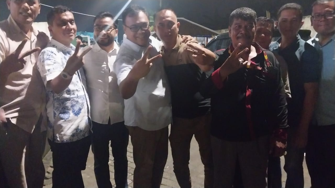 Asri Ludin Unggul Di TPS 02 Lubukpakam, Relawan Dan Warga Padati Aci Center Asri Ludin Unggul Di TPS 02 Lubukpakam, Relawan Dan Warga Padati Aci Center