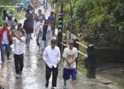 Prof. Ridha Dharmajaya Temui Korban Banjir di Medan Maimun