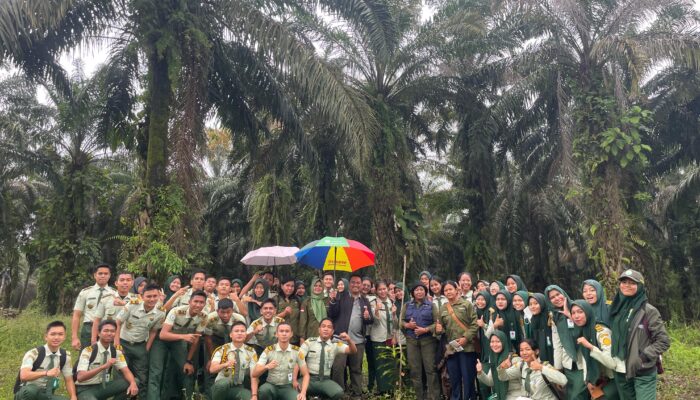 Mahasiswa Polbangtan Kementan Bersama Forum DAS Hijaukan Negeri