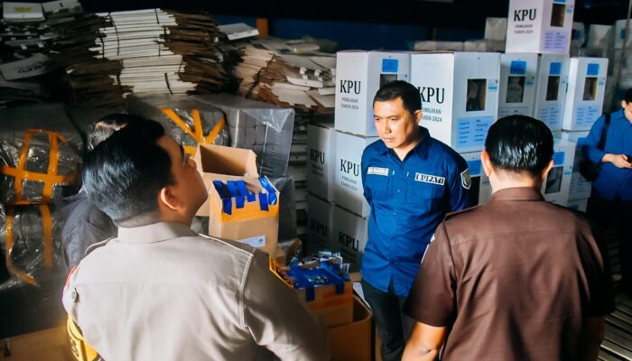 Pastikan Persiapan Pilkada 2024, Pj. Bupati Batubara Kunjungi Gudang Logistik KPU