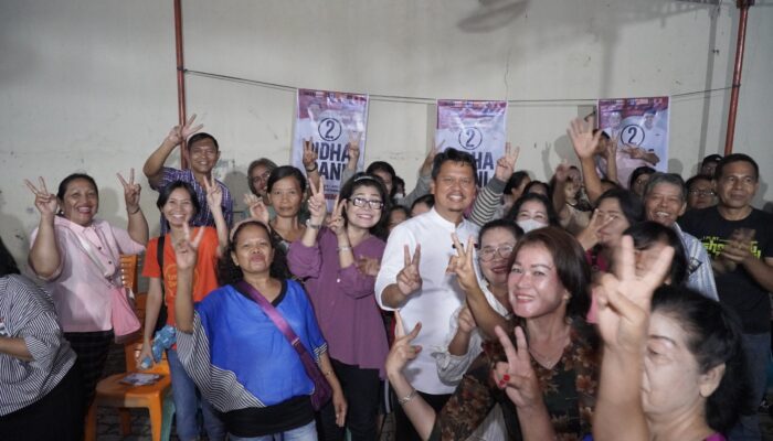 Bersama Ketua DPRD Medan, Prof Ridha Temui Ratusan Jemaat HKBP Pabrik Tenun