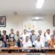FOTO BERSAMA: KPK, pengurus DPD KADIN Sumut dan Asosiasi Jasa Kontruksi se-Sumut foto bersama usai rapat kordinasi, Selasa (5/11) di lantai 3 Kantor KADIN Sumut Jalan Sekip Baru, Kecamatan Medan Petisah. Waspada/ist
