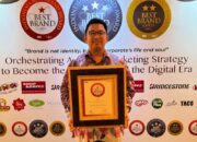 JNE Raih Indonesia Best Brand Award 2024 Kategori Jasa Pengiriman