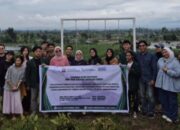 Tim Pengabdian Kepada Masyarakat FP-USU Latih Peternak Buat Pupuk Bokashi