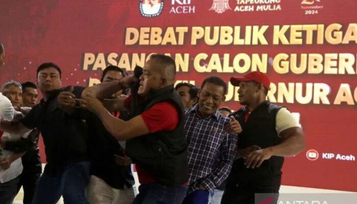 Gegara Satu Paslon Pakai Clip-On Mic Di Kerah, Debat Ketiga Pligub Aceh Ricuh