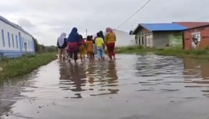 Gudang Tutup Drainase, Kelurahan Paya Pasir Terendam Banjir