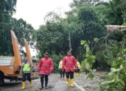 Diguyur Hujan, Kapolrestabes Medan Tinjau Langsung Longsor Di Desa Sembahe