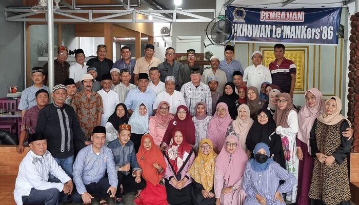 Le’MANKers’86 Kukuhkan Pengurus Baru Ukhuwah