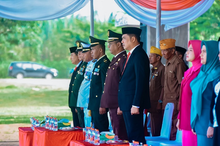 Pj Bupati Batubara Serahkan Bantuan Program RTLH Pj Bupati Batubara Serahkan Bantuan Program RTLH