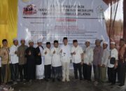 Pimpinan pesantren, guru madrasah, tokoh agama dan lintas Ormas Islam, deklarasi dukungan kepada Gus Irawan dan Jafar Syahbuddin di Pilkada Tapsel. (Waspada/Ist)