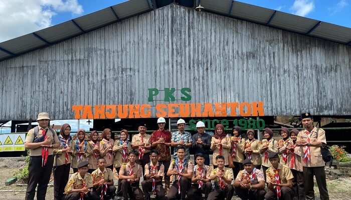 Puluhan Pramuka Ikuti Edukasi Sawit Di PKS Tanjung Seumantoh