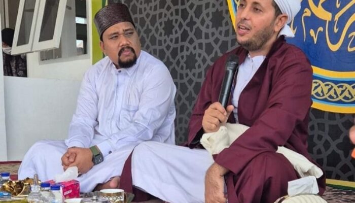 Ulama Dari Negeri Seribu Wali Isi Pengajian Di Bale Beton Dayah QAHA Lhokseumawe