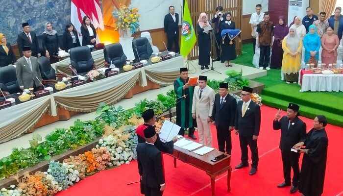 Dilantik Ketua DPRD Deliserdang, Zakky Shahri: Mari Kita Bahu-membahu Serap Aspirasi Rakyat