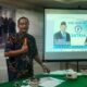 Jubir pasangan Satria, Surkani, SE,MM, saat memaparkan visi dan misi Satria dihadapan ibu-ibu kelompok Perkumpulan Sada Ahmo (Pesada) di Stabat Seafood, Kamis (31/10). Waspada/Ist