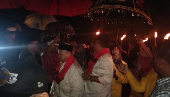 Kampanye Terbuka Di Jongar Raya, Paslon SAH Disambut Antusias Dengan Arak-arakan Obor