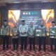 Pj Gubernur Aceh Safrizal saat penyerahan anugerah Paritrana Award tahun 2024 tingkat Provinsi Aceh di Pendopo Gubernur Aceh, Banda Aceh. Waspada/ist
