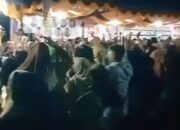 Lautan massa hadiri kampanye terbuka Paslon SAH di Desa Mamas, Kecamatan Darul Hasanah Aceh Tenggara. Waspada/Seh Muhammad Amin