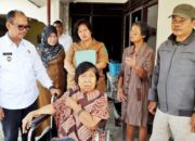 Pemkab Simalungun Bantu Kursi Roda