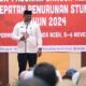 Pj. Gubernur Aceh, Safrizal ZA, saat memberi sambutan sekaligus membuka Kegiatan Review Program Bangga Kencana dan Percepatan Penurunan Stunting (PPS) Tahun 2024, di Hotel Permatahati, Banda Aceh, Rabu (6/11). (Waspada/Zafrullah)