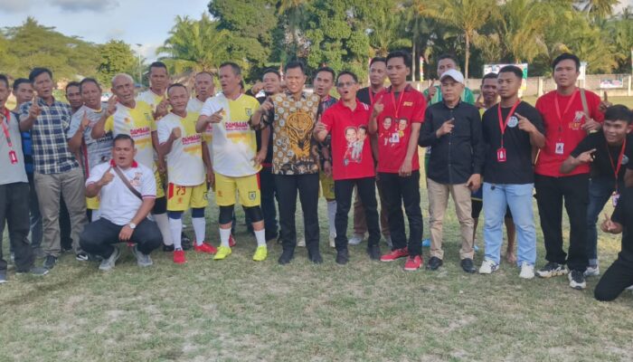 Adlin Tambunan Buka Turnamen Sepakbola Oldcrack Dambaan Cup