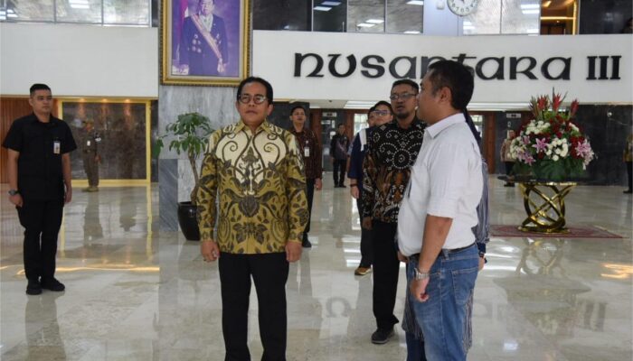 Hari Ini, Lagu Kebangsaan Indonesia Raya Mulai Dikumandangkan Di Komplek DPR RI Jakarta
