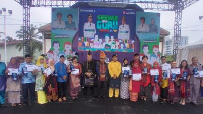 20 Guru Berprestasi Kota Medan Terima Penghargaan