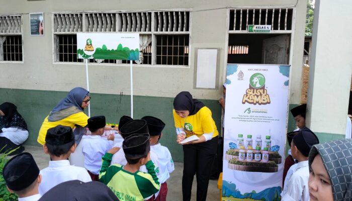 Susu Kambi Goes to School Di Yayasan Nurul Iman Komitmen Berbagi Susu Kambing Gratis Bergizi