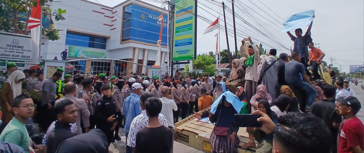 Demo Money Politics Di Bireuen Berlanjut