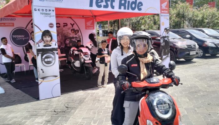 Bergaya Totally Unique, Test Ride New Honda Scoopy Membludak